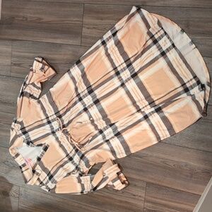 Feathers maternity dress large